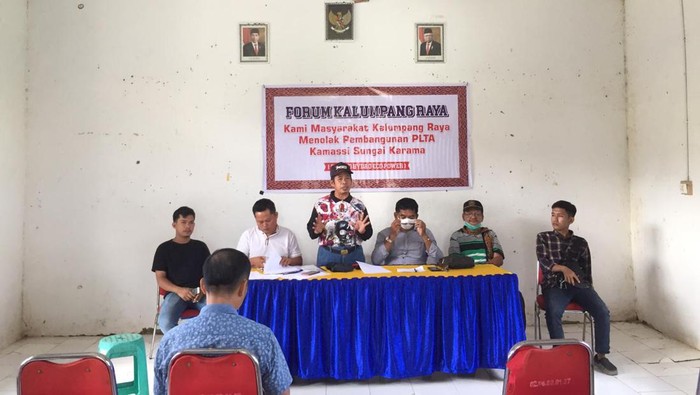 Rencana pembangunan Pembangkit Listrik Tenaga Air (PLTA) di Kecamatan Kalumpang, Kabupaten Mamuju, Sulawesi Barat (Sulbar) mendapat penolakan dari warga.