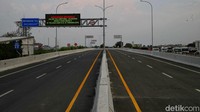 Perlu diketahui  pembangunan jalan tol ini digarap oleh PT Cibitung Tanjung Priok Port Tollways dengan kontraktor PT Waskita Karya dan konsultan supervisi PT Virama Karya SMEC Denka. Selain itu Tol Cibitung-Cilincing memakan total nilai investasi sekitar Rp 12,91 triliun.