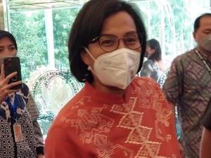 Kenapa BBM Naik di Saat Harga Minyak Turun? Ini Kata Sri Mulyani