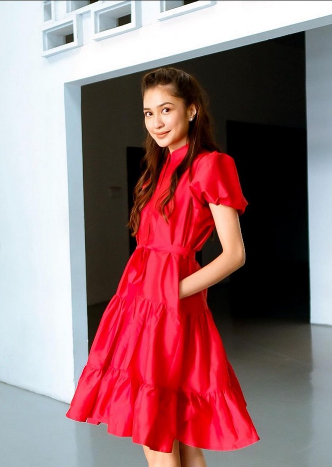 Perubahan tubuhnya sempat dikritik netizen terlalu kurus. Ada pula yang berkomentar lebih suka dengan penampilannya yang dulu. Foto: Instagram/@miktambayong