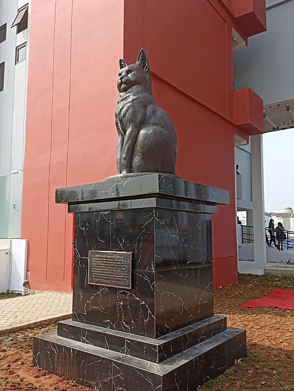 Monumen Kucing Libi berdiri di kawasan Kampung Susun Produktif Tumbuh Cakung, Jakarta Timur (Tiara Aliya-detikcom)