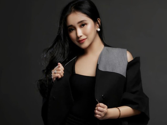 nadya almira puteri