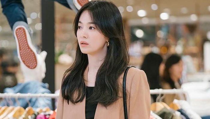 Outfit ke Kantor ala Korea