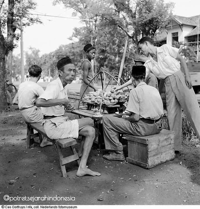 Penjual makanan jaman dulu