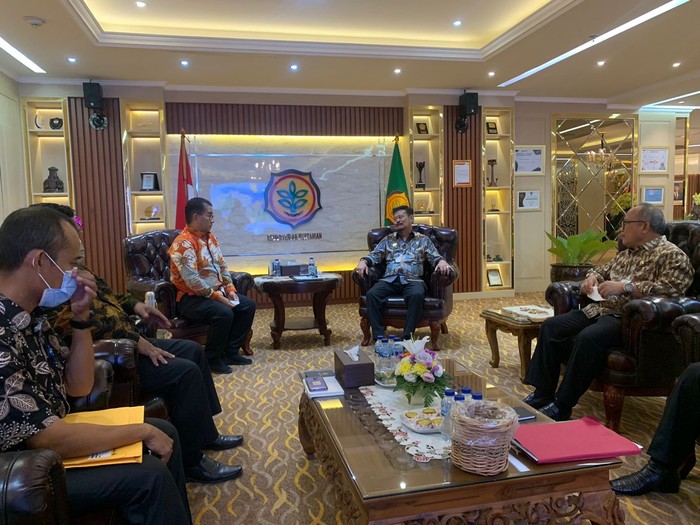 Pj Gubernur Sulawesi Barat (Sulbar) Akmal Malik bertemu dengan Menteri Pertanian RI Syahrul Yasin Limpo di Jakarta.