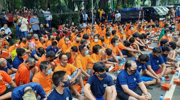 Polda Metro merilis pengungkapan kasus narkoba hingga judi