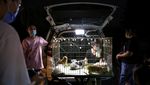 Keren! Pengangguran di China Sulap Mobil Jadi Toko Berjalan