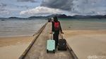 Putihnya Pasir di Pantai Padang Melang Anambas