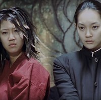 Selama sesi wawancara, Gong Hyo Jin mengenang pertemanannya dengan Shin Min Ah selama 21 tahun terakhir. Keduanya pertama kali bertemu saat Gong Hyo Jin masih memakai seragam SMA dan Shin Min Ah duduk di kelas 2 SMP. Foto: Instagram