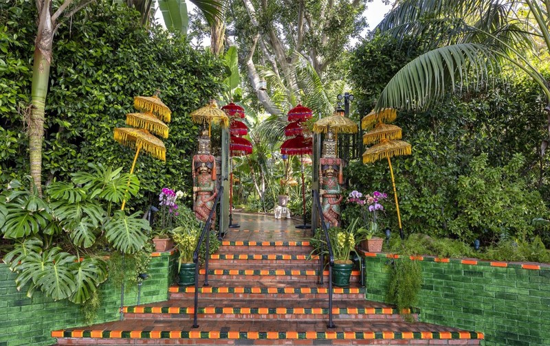 Rumah mewah bos Tinder