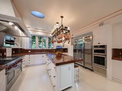 Mengintip Rumah Super Mewah Pendiri Tinder Seharga Rp 500 Miliar