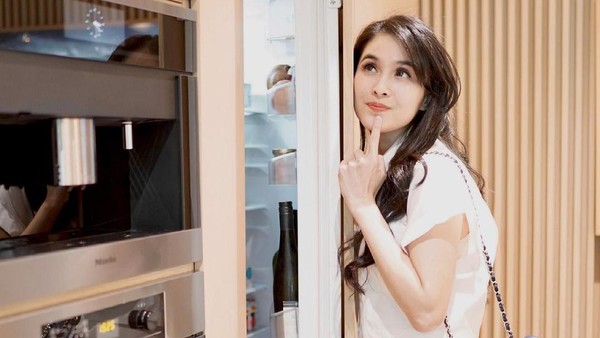 Yuk, Intip Dapur Mewah Sandra Dewi yang Jadi Spot Foto Favoritnya