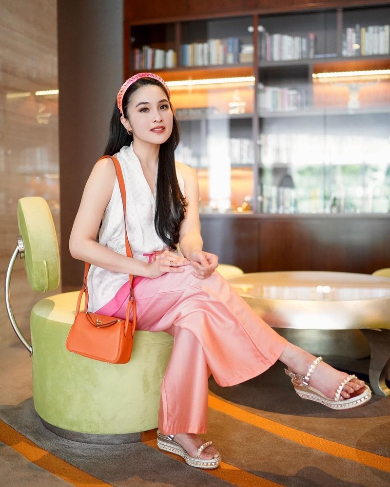 Sandra Dewi Punya Dapur Keren, Sering Dipakai Buat Foto OOTD!