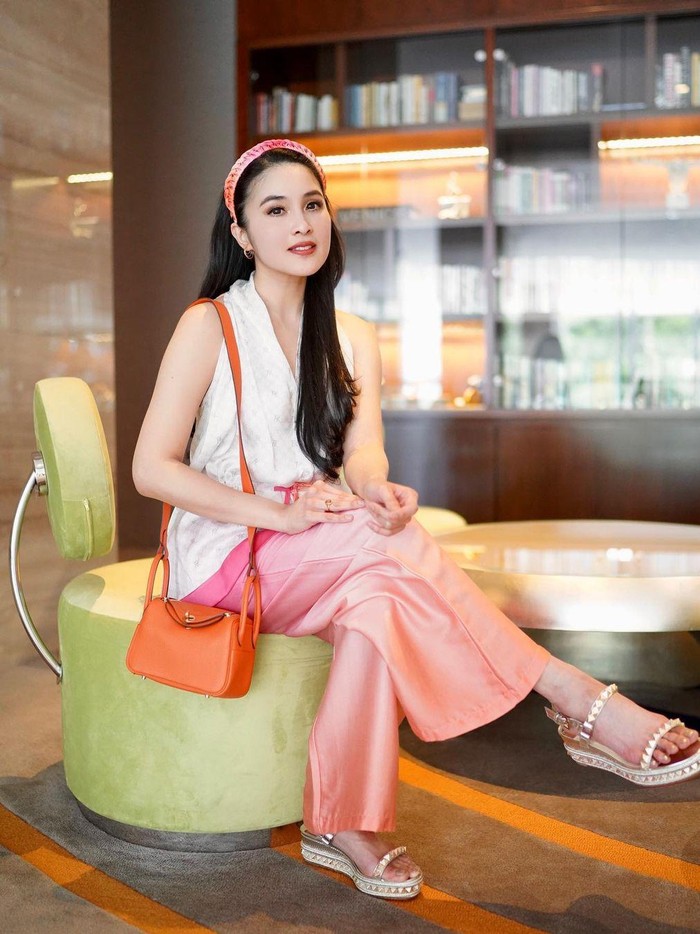 Sandra Dewi Punya Dapur Keren, Sering Dipakai Buat Foto OOTD!