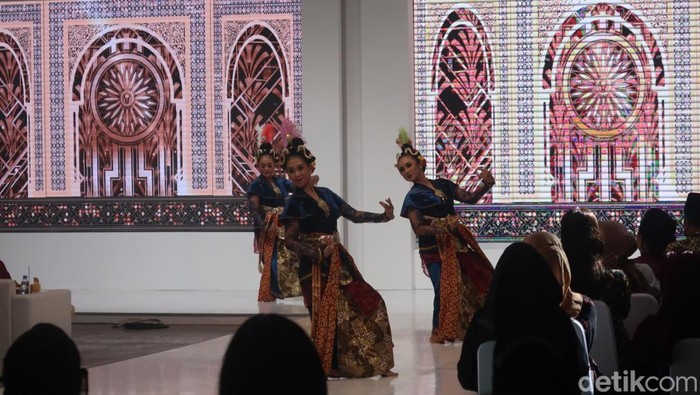 Suasana Jogja Fashion Week 2022 di Jogja Expo Center (JEC), Kapanewon Banguntapan, Kabupaten Bantul, Jumat (26/8/2022)