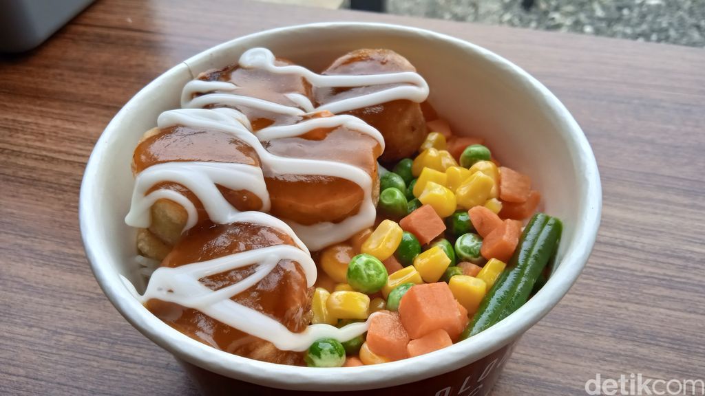 Empuk Juicy Rice Bowl Saikoro Punya Arya Saloka dan Putri Anne
