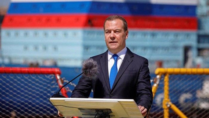 Dmitry Medvedev, Deputy Chairman of Russias Security Council, delivers a speech during a ceremony marking Shipbuilders Day in Saint Petersburg, Russia June 29, 2022. Sputnik/Valentin Yegorshin/Pool via REUTERS