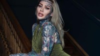 Instagram miliknya dengan username @becky_holt_bolt telah diikuti sebanyak lebih dari 86 ribu orang dan dijuluki wanita paling bertato di Inggris. (Foto: Instagram @becky_holt_bolt; teks: Irene Putri Wibowo)
