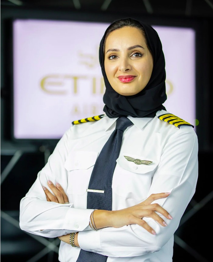 Kapten Aisha Al Mansoori, pilot wanita pertama Etihad dan UEA