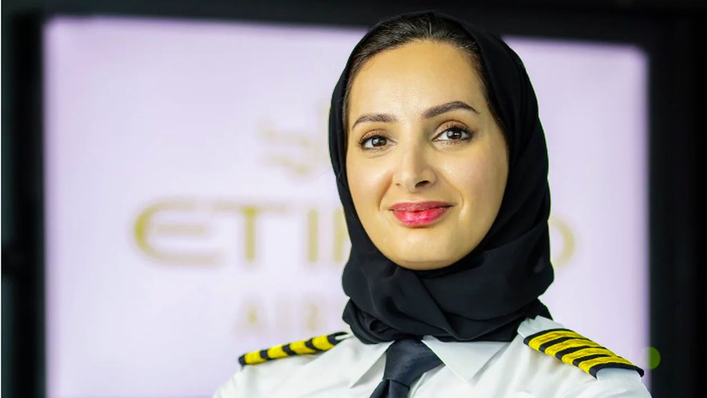 Kapten Aisha, Pilot Wanita Pertama Etihad Airways dan UEA