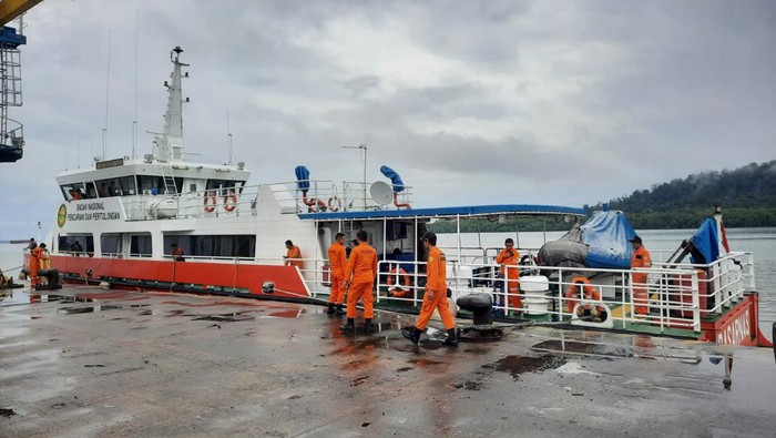 KN SAR Laksmana merapat ke Batulicin.