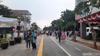 Jalur pedestrian terlihat sangat lebar dan menyenangkan untuk jalan-jalan di sini. Saat ini kawasan Kota Tua tersebut telah kembali dibuka dengan nama Batavia. (Yasmin Nurfadila/detikcom)