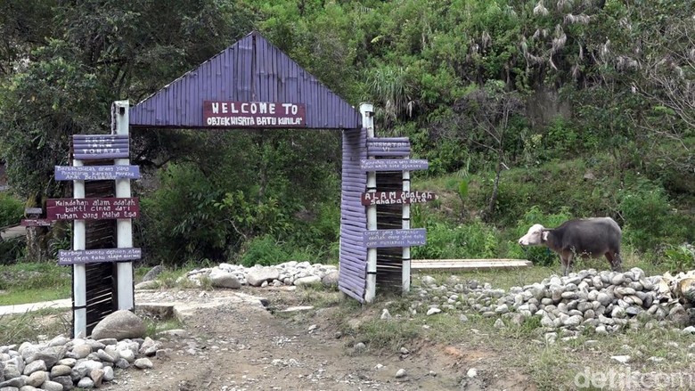 Mamasa Objek wisata Batu Kumila di Kabupaten Mamasa, Sulawesi Barat.