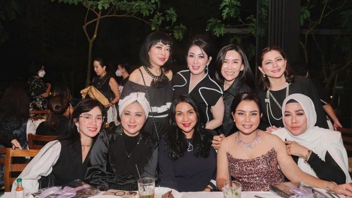 Pesta perayaan ulang tahun Mayangsari