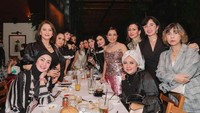 Banyak selebriti ternama dalam perayaan ulang tahun tersebut. Foto: Instagram