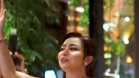 Penampilan Mayangsari dalam perayaan ulang tahun tersebut. Foto: Instagram