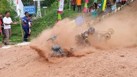 Balapan gledekan yang diikuti oleh puluhan peserta tersebut bertujuan untuk melestarikan permainan tradisional sekalgus sebagai hiburan dalam memeriahkan HUT ke-77 RI. 