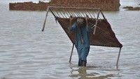 Pemerintah Pakistan mengumumkan keadaan darurat untuk menangani banjir musim hujan yang berdampak terhadap lebih dari empat juta warga di negara itu.