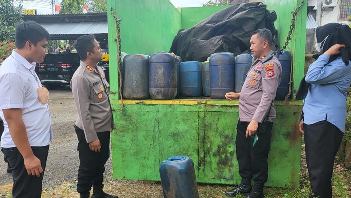 Pengungkapan penyelundupan solar di Parepare.