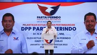 Ketua Umum Partai Perindo Hary Tanoesoedibjo menyampaikan sambutannya saat acara penyerahan Surat Keputusan Pengangkatan Ketua Dewan Pertimbangan Partai Perindo kepada Mahyudin di Jakarta, Sabtu (27/8/2022).