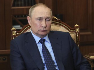 Putin Tangkap Orang Kaya Rusia yang Pamer-Parade Mobil Mewah