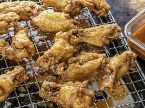 Resep Sayap Ayam Goreng Saus Gochujang yang Renyah Pedas