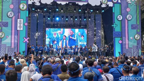 Ribuan kader PAN penuhi Istora Senayan untuk mengikuti penutupan rakernas