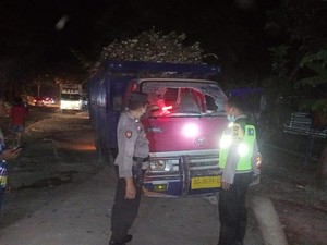 5 Sopir Jadi Korban Teror Pemotor Ngawur Lempar Batu ke Kaca Truk di Jombang