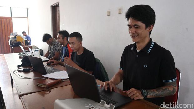 Yana Sunarya (42). Yana atau yang akrab disapa Jimmy ini adalah satu dari sekian banyaknya penyintas HIV AIDS di Kota Bandung.