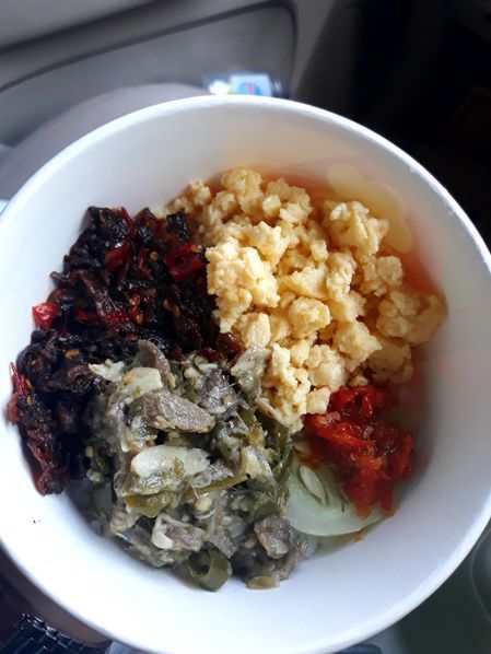 5 Rice Bowl Ini Punya Menu Nusantara, dari Ayam Geprek hingga Cakalang Rica