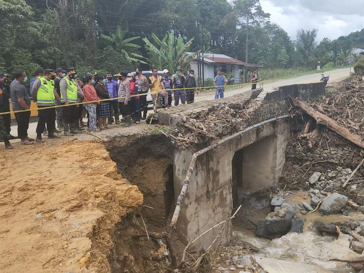 Longsor dan Banjir Bandang di Toba