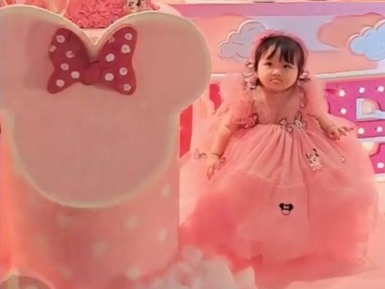 Gemas! Sarah Putri Ahok dan Puput Nastiti Serba Pink di Ultah Ke-1