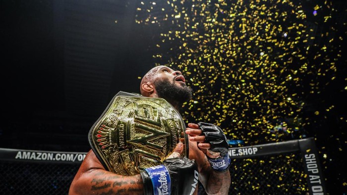 Demetrious Johnson menangi ONE Fight Night 1