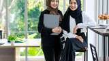 Pilih Hijab untuk Outfit ke Kantor? Perhatikan 5 Hal Ini