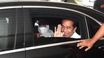 Potret Ibu Negara Iriana Jokowi Gendong Cucu Kelima Pakai Jarik