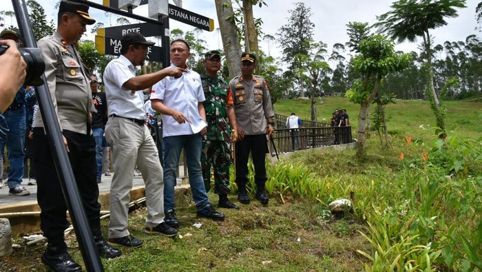 Ketum PSSI Cek Lahan Training Center di IKN