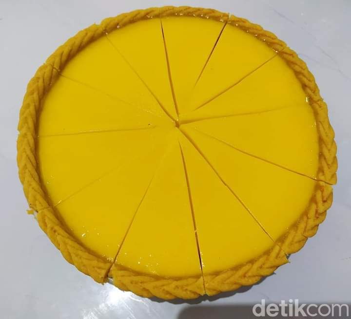 Lempar Kue (Foto: RRI)