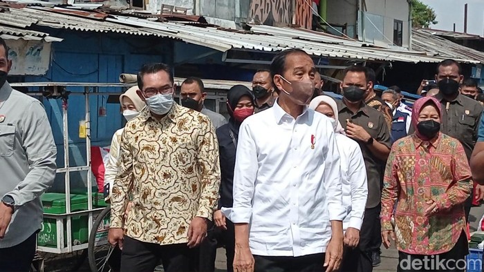 Kunjungan Jokowi ke Pasar Cicaheum, Kota Bandung
