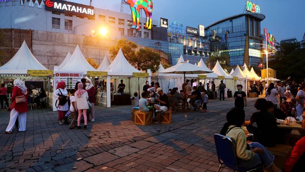 Suku Dinas Pariwisata dan Ekonomi Kreatif Kota Administrasi Jakarta Utara membuat wadah khusus untuk membangkitkan kembali UMKM, lewat Festival Kuliner Nusantara atau bisa disebut Barista dan Kuliner (Bakul) Festival Jakarta 2022, yang digelar di Plataran Mall Artha Gading, pada 27–28 Agustus 2022. Suku Dinas Pariwisata dan Ekonomi Kreatif Kota Administrasi Jakarta Utara membuat wadah khusus untuk membangkitkan kembali UMKM, lewat Festival Kuliner Nusantara atau bisa disebut Barista dan Kuliner (Bakul) Festival Jakarta 2022, yang digelar di Plataran Mall Artha Gading, pada 27–28 Agustus 2022.