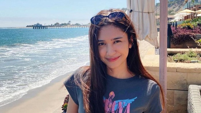 6-foto-body-goals-mikha-tambayong-ternyata-sudah-bertahun-tahun-tak